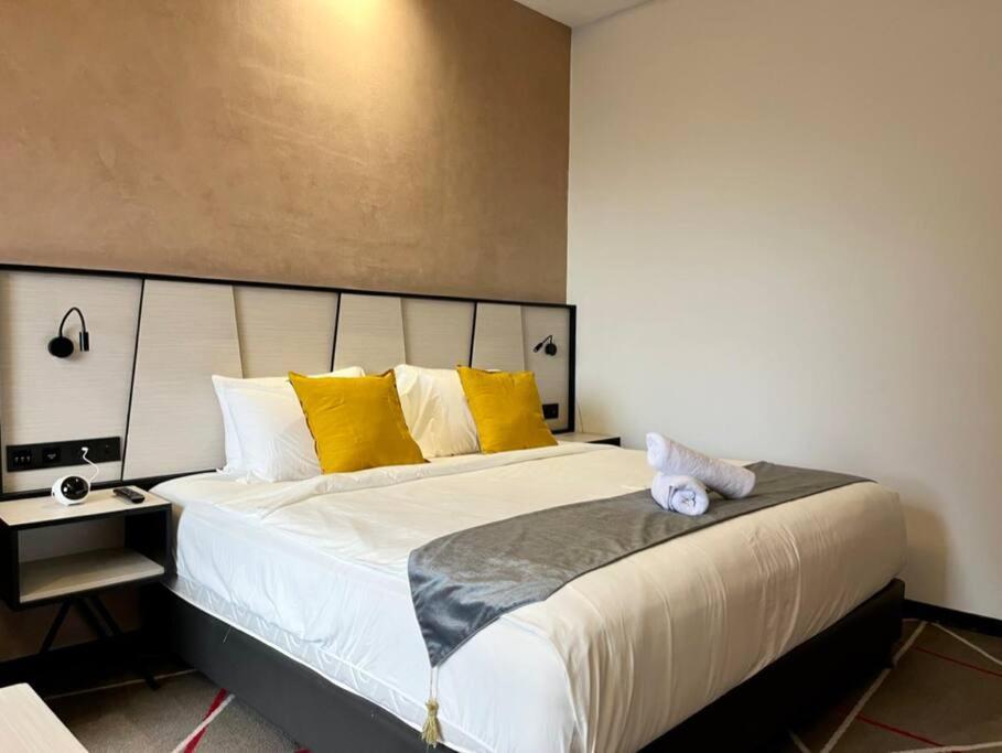 Appartamento #211 M101 Dang Wangi Klcc View Pool By Livin Kuala Lumpur Esterno foto