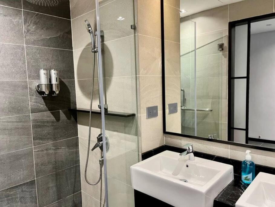 Appartamento #211 M101 Dang Wangi Klcc View Pool By Livin Kuala Lumpur Esterno foto